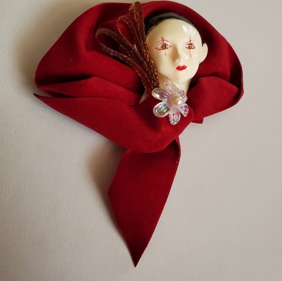 Vintage Geisha Girl Mask Brooch - Picture 7 of 11